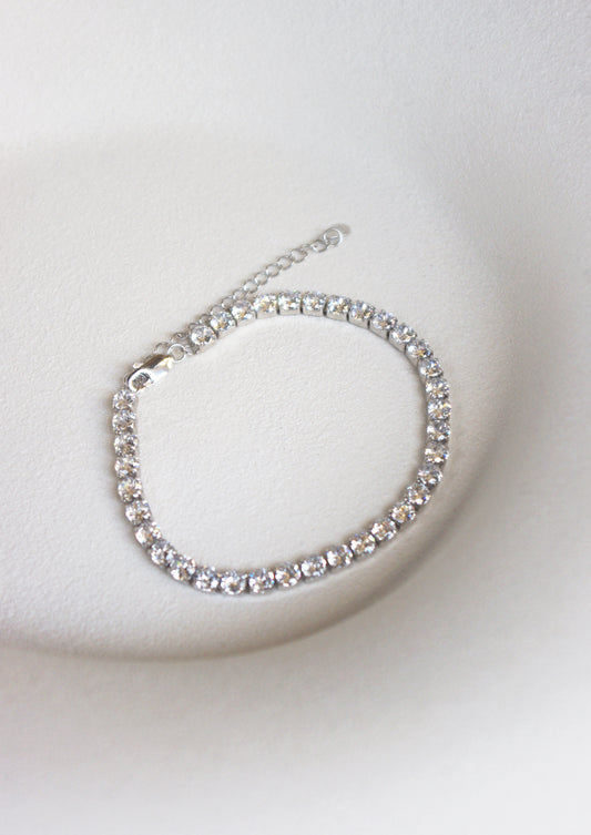 Row of 4*4mm Simulated Diamonds Bracelet